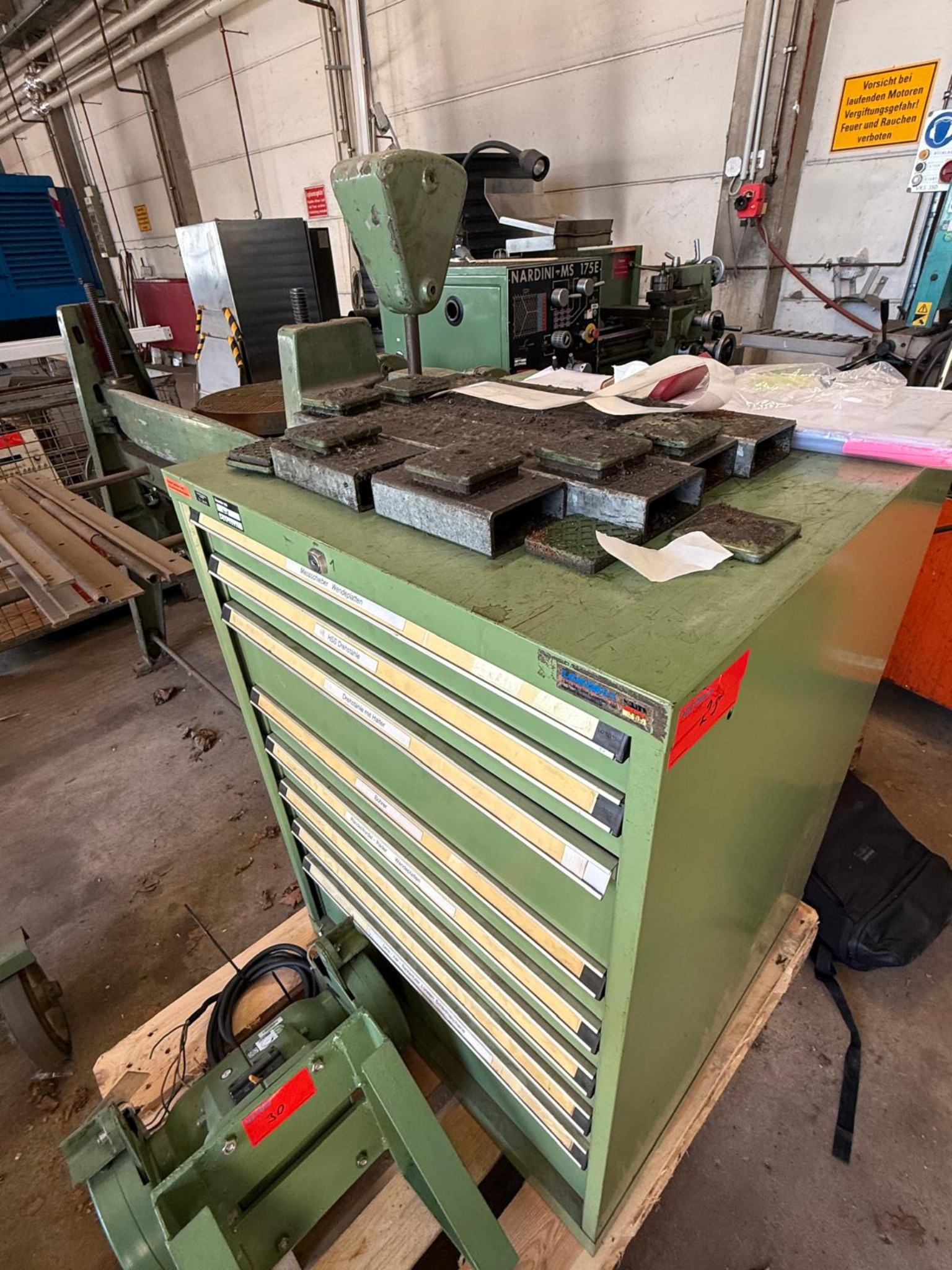 Measuring/testing technology and various workshop equipment-1